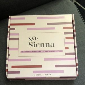 Xo Sienna Felt Message Board